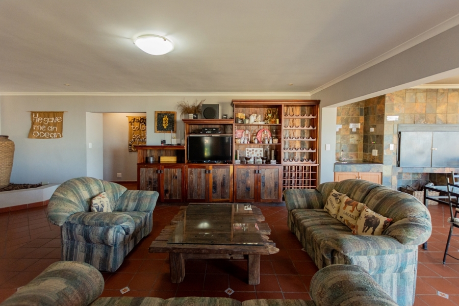 4 Bedroom Property for Sale in Britannia Bay Western Cape